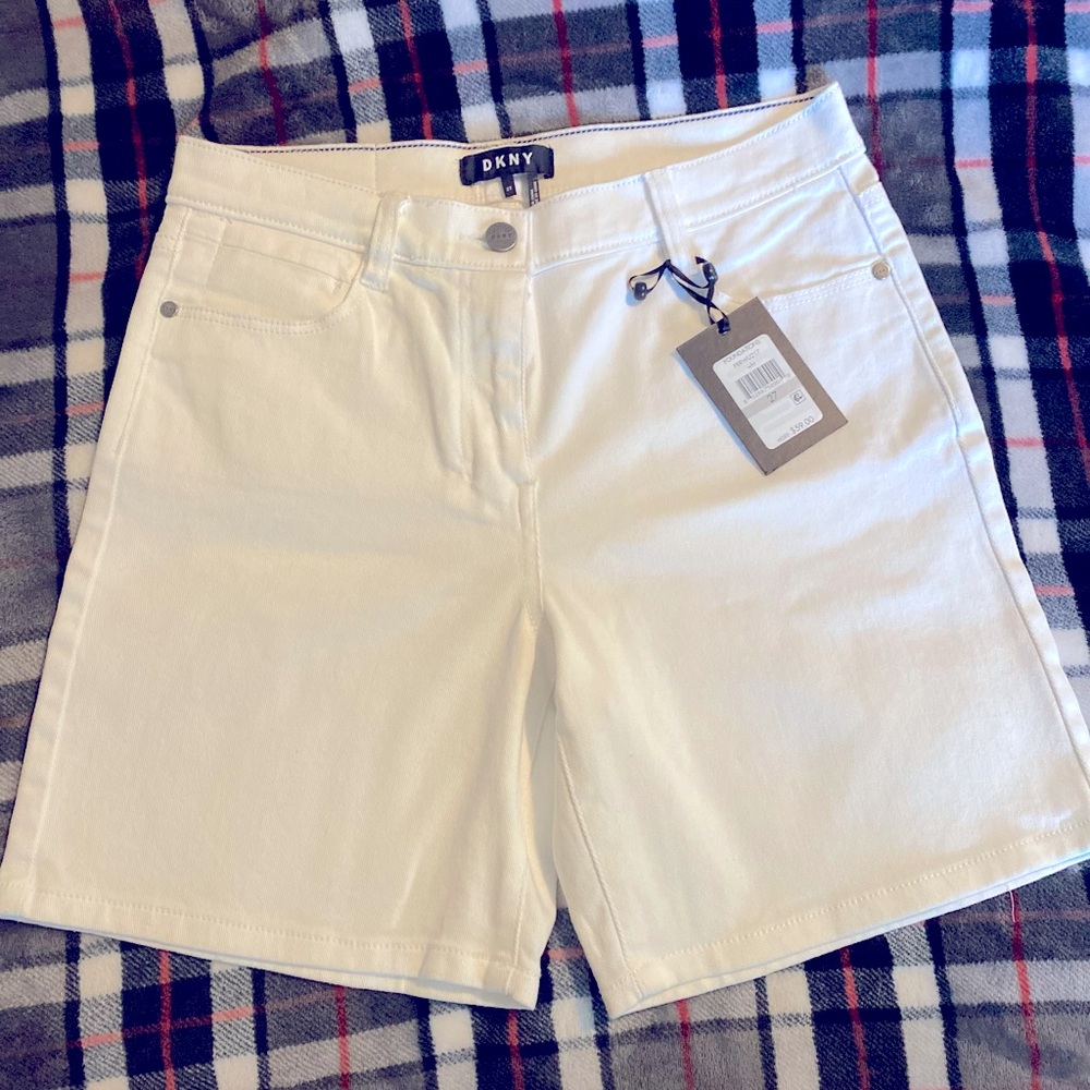 NWT DKNY white shorts